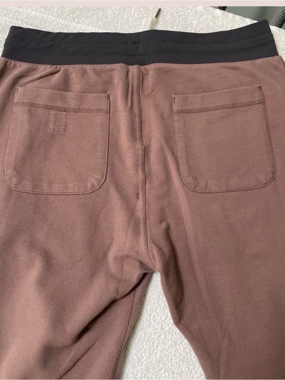 Vuori Mauve-Brown Joggers with Black Waistband - Picture 3 of 3